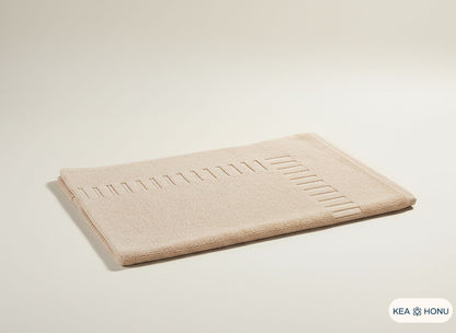 Cotton mat in Woven Taupe from the Ritual Edit collection